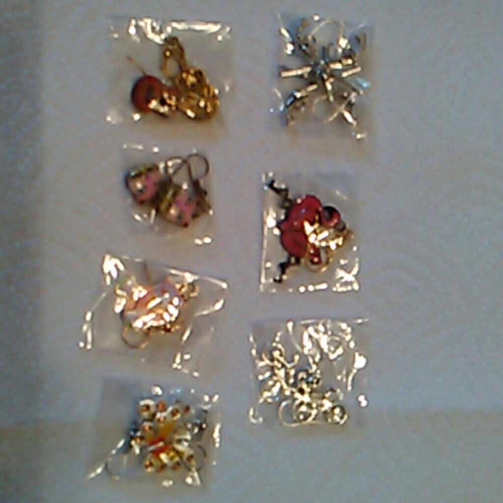 7 pairs fashion earrings